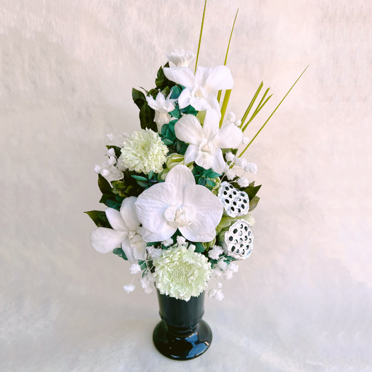 【お仏壇用の枯れない仏花】見事な胡蝶蘭とデンファレ、アジサイのプリザーブドフラワー(花器付き) - 画像 (12)