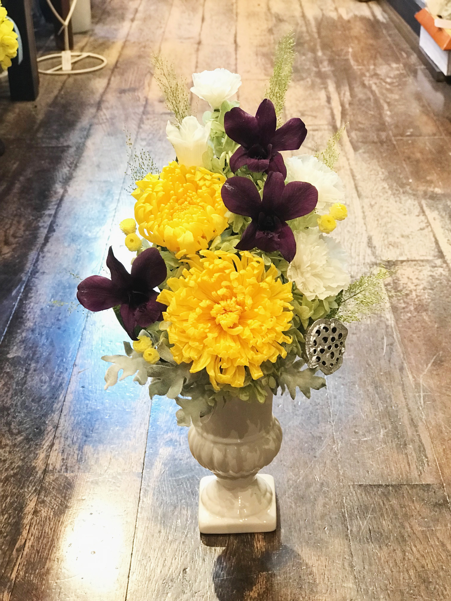 仏花 プリザーブドフラワー 送料無料 枯れない花 お仏壇 お供え花 お彼岸 仏壇飾り 輪菊 デンファレ 花瓶付 お悔やみ プレゼント インテリア 造花 ギフト - 画像 (12)