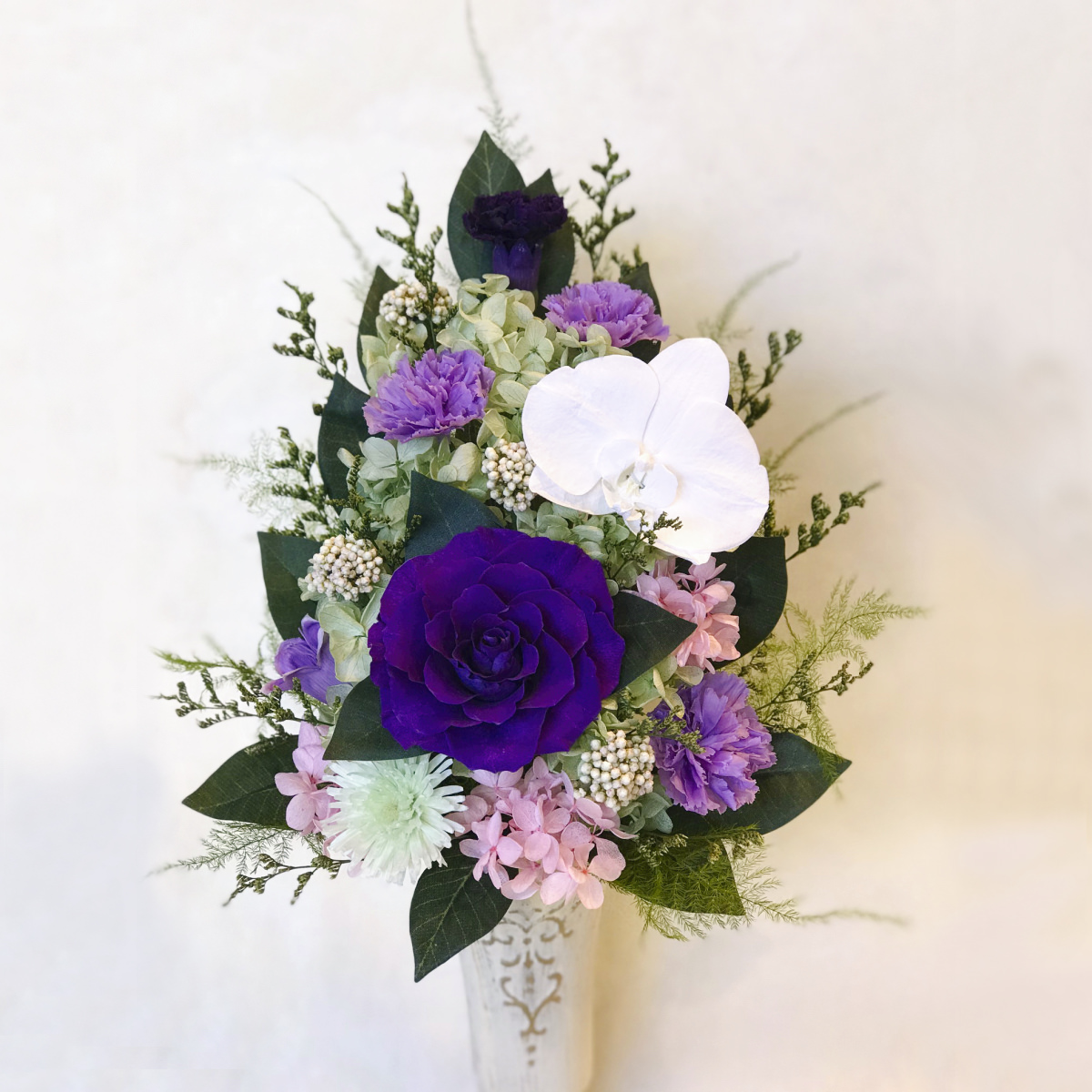 仏花 プリザーブドフラワー 送料無料 枯れない花 お仏壇 お供え花 お彼岸 仏壇飾り 花器付き 胡蝶蘭 バラ 菊 カーネーション プレゼント インテリア 造花 ギフト - 画像 (3)