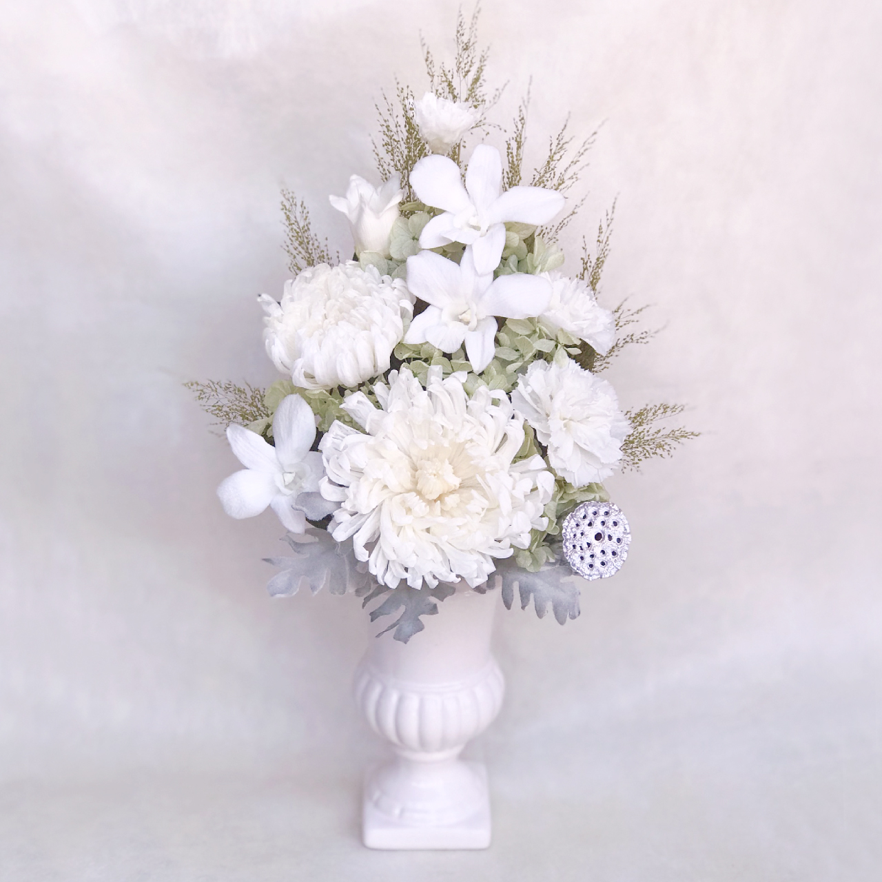 仏花 プリザーブドフラワー 送料無料 枯れない花 お仏壇 お供え花 お彼岸 仏壇飾り 輪菊 デンファレ 花瓶付 お悔やみ プレゼント インテリア 造花 ギフト - 画像 (2)