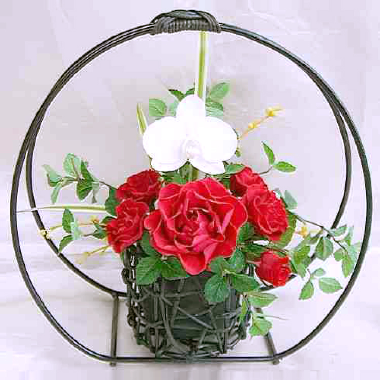 【お祝い用・枯れない花ギフト・和風】胡蝶蘭と赤色の薔薇の贅沢なプリザーブドフラワー「御所車」造花の高級インテリア - 画像 (2)