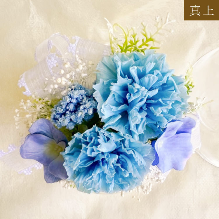 【お祝いに枯れない花飾り】カーネーションと小花のプリザーブドフラワー「ケイ」(小さめのフラワードーム入)水交換不要のインテリア - 画像 (27)