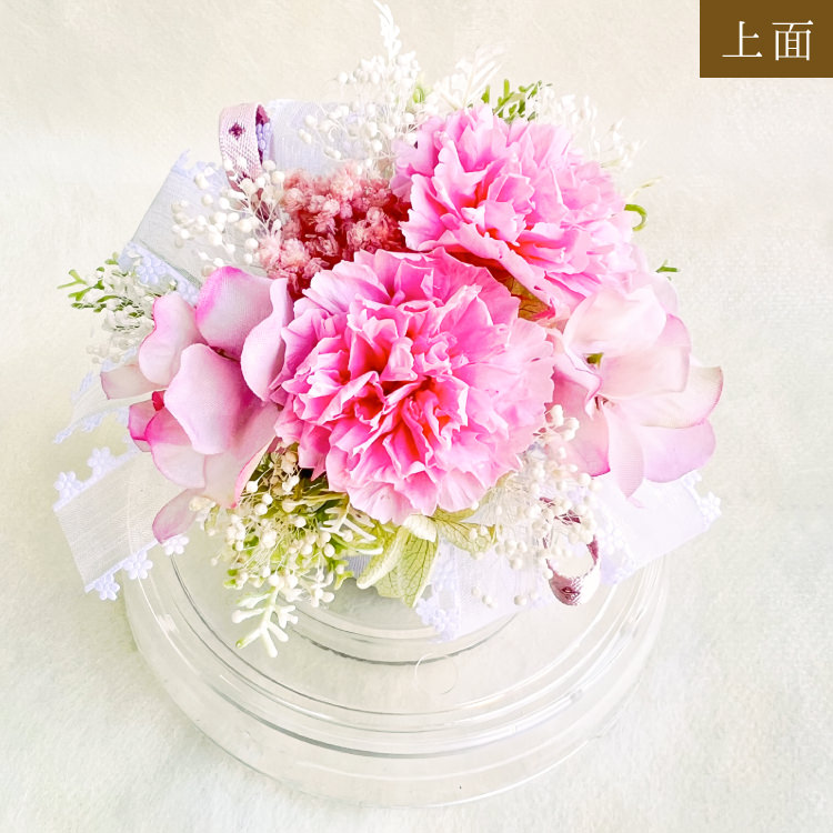 【お祝いに枯れない花飾り】カーネーションと小花のプリザーブドフラワー「ケイ」(小さめのフラワードーム入)水交換不要のインテリア - 画像 (54)