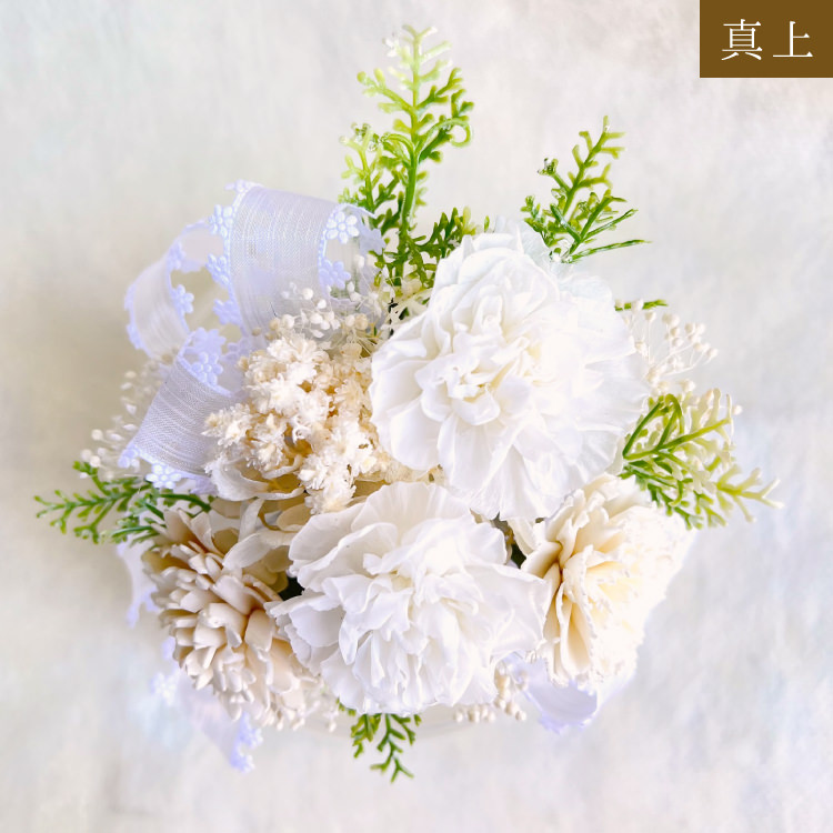 【お祝いに枯れない花飾り】カーネーションと小花のプリザーブドフラワー「ケイ」(小さめのフラワードーム入)水交換不要のインテリア - 画像 (77)